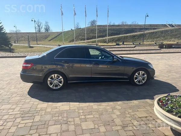 Mercedes Продаю Mercedes-benz E350 cdi 170 kw. Авто в отлич