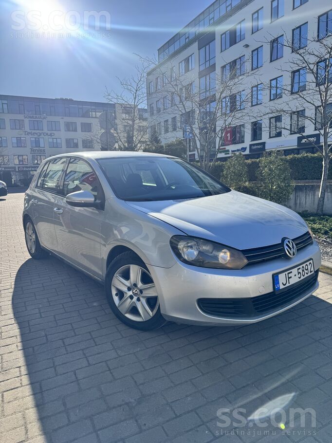 Volkswagen Párdodu mammas mašīnīti. Brauca pati 12 gadus, kop