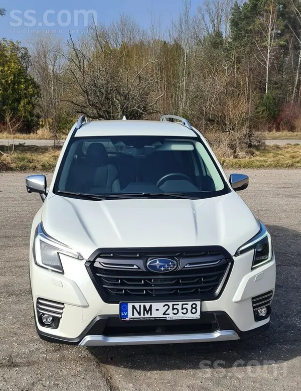 Subaru Subaru Forester E-boxer 2023. g. 2.0i Benzīns-hybr