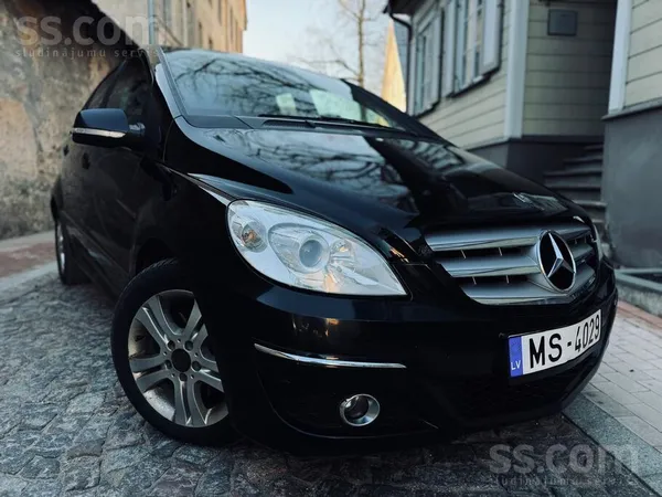 Mercedes Pārdošanā Mercedes B180 -80kw/109zs. 