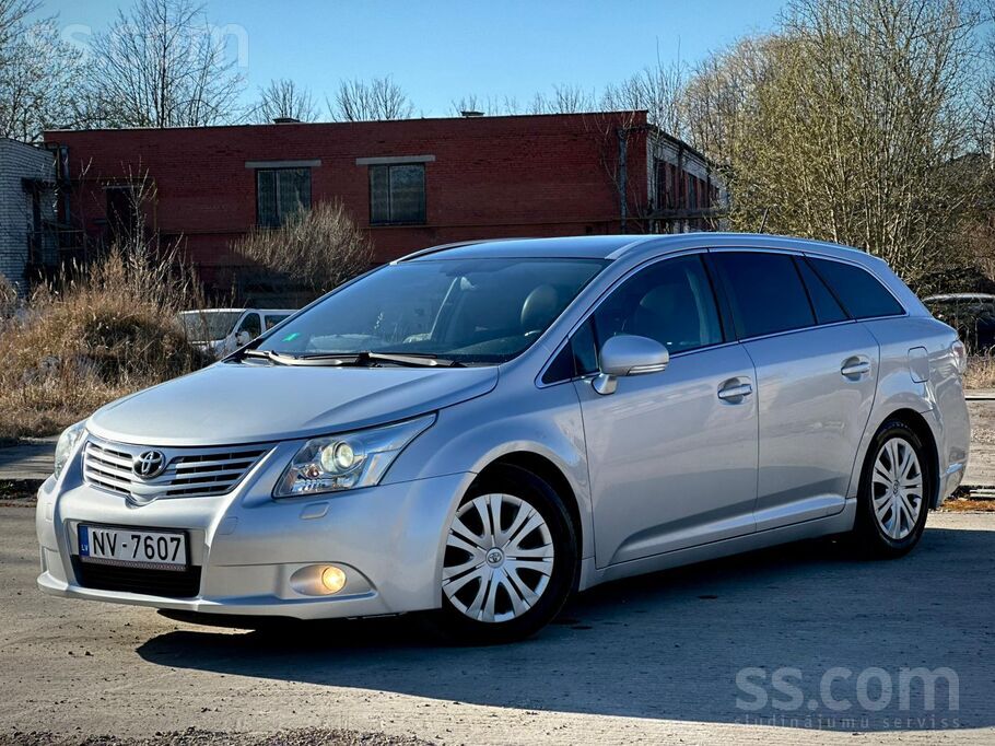 Toyota Toyota Avensis 2.0D ar 93 kW motoru un reti labu k