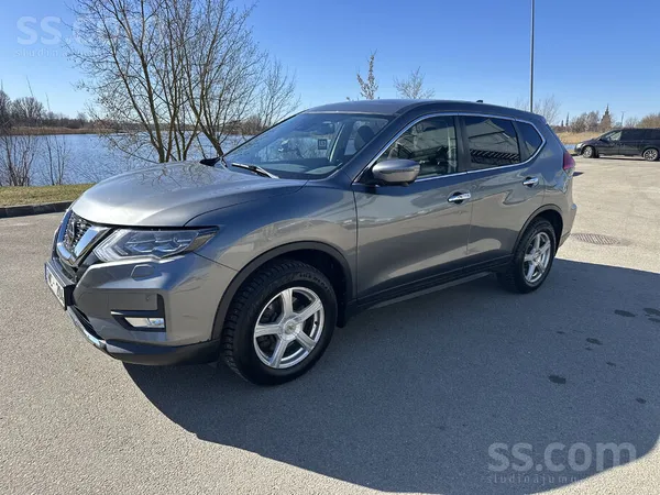 Nissan Pārdodu ietilpīgu un uzticamu 7-vietīgu Nissan X-T