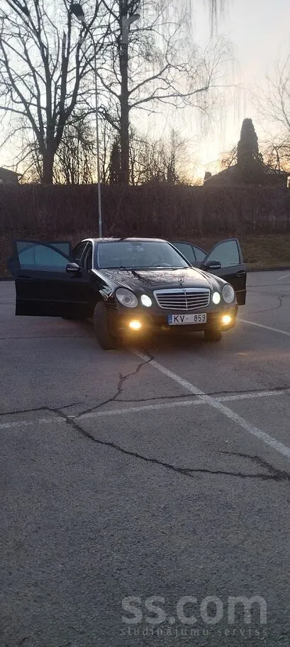 Mercedes Продаю Mercedes-Benz E200.