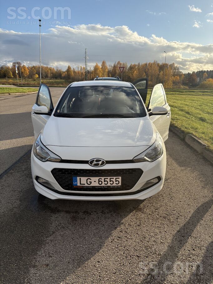 Hyundai Pirkta jauna Latvijā, veiktas visas apkopes savlai