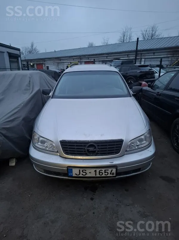 Opel Pardodas Opel Omega 2.5 dizelis automats. Ielikta