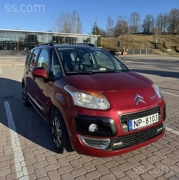 Pārdod Citroen C3 Picaso 1.4 Benzīns 70kw / 93zs , ar mehānisko pārnesumu kā