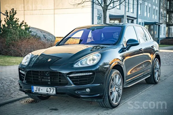 Porsche Pārdod Porsche Cayenne Turbo S 4.8 benzīns, 405 kw