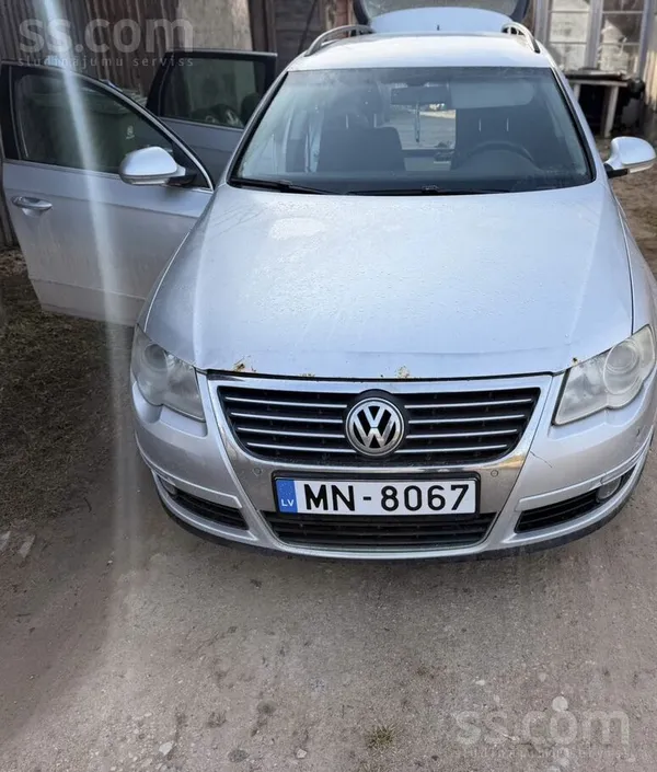 Volkswagen Pārdodu VW B6 ar redzamiem vizuāliem defektiem, ta