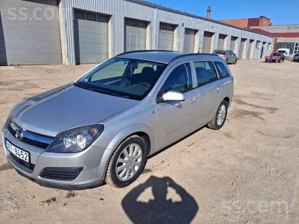 Opel Pardod Opel Astra. Ekonomisks 1.9 dīzeļdzinējs ar 