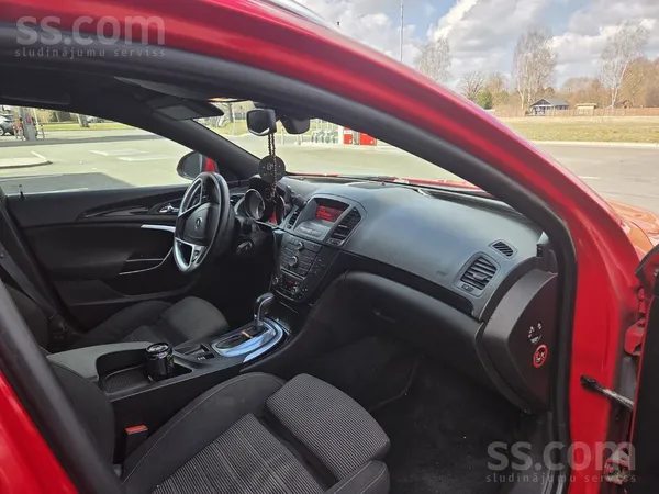 Opel Pàrdodu auto labà tehniskà un vizuàlà stàvoklì. 
