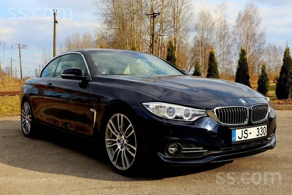 BMW BMW 428i Cabrio 245zs, cietais jumts, izcils stāvo