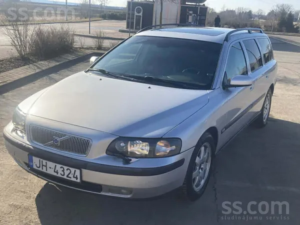 Volvo Uzticamais D5 120kW dzinējs, kurš ir no rupnīcas b