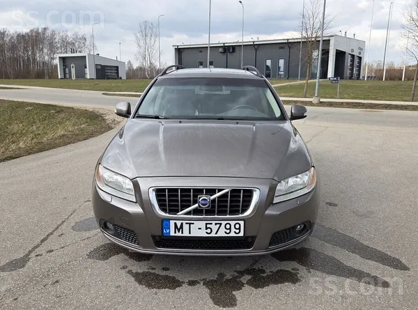 Volvo Pārdodu volvo v70 2.0D 100kw