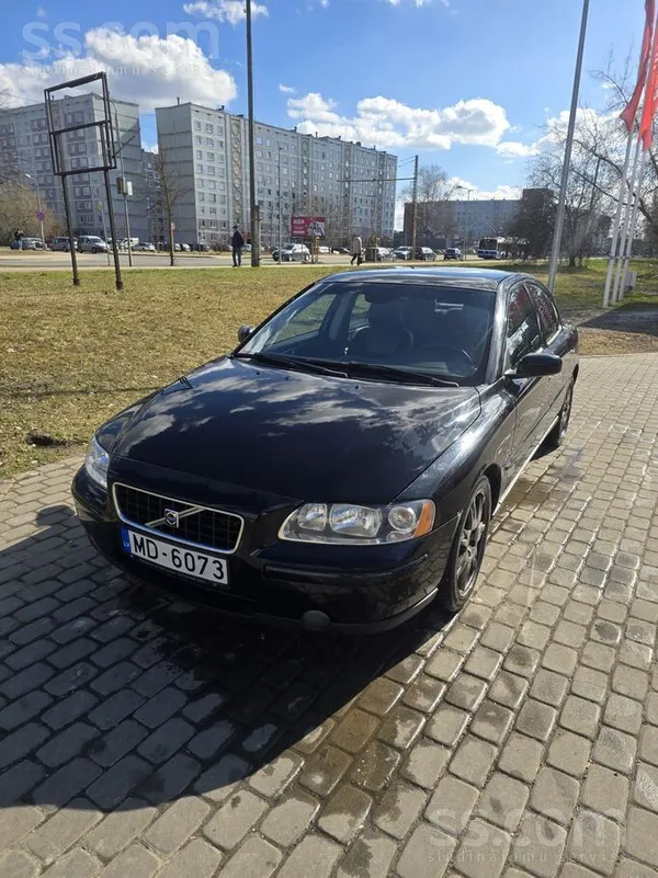Volvo Pardodu Volvo, ir lietojuma pazimes. No defektiem
