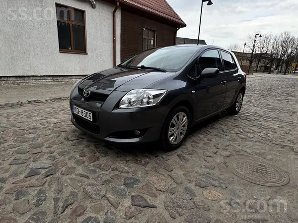 Toyota Toyota Auris 2008. gads 1.6 benzīns un gāze 91kw.