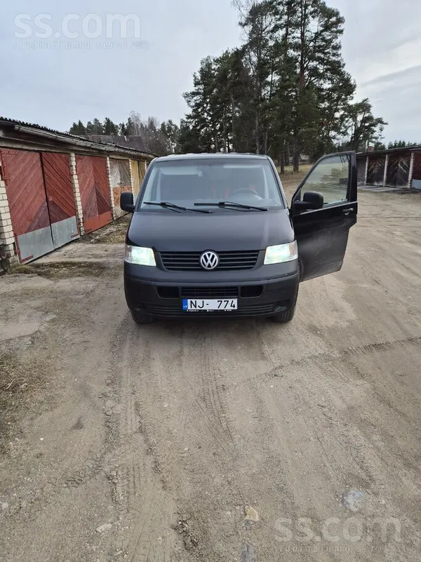 Volkswagen Labs darba busiņš , 3 sēdvietas , ekonomisks 6 - 7
