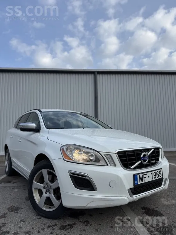 Volvo Pārdošanā Volvo Xc60 Rdesign 2.4D5 120kw. Awd piln