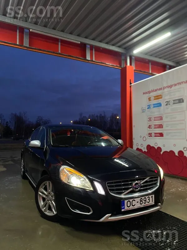 Volvo Семейный седан, экономичный, надёжный и очень комф