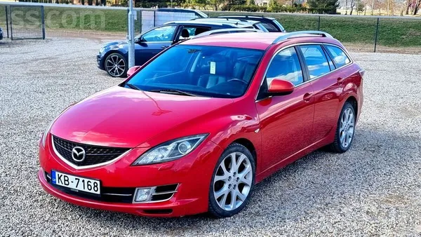 Mazda Vizuāli ļoti pat laba Mazda, tehniski lielie mezgl