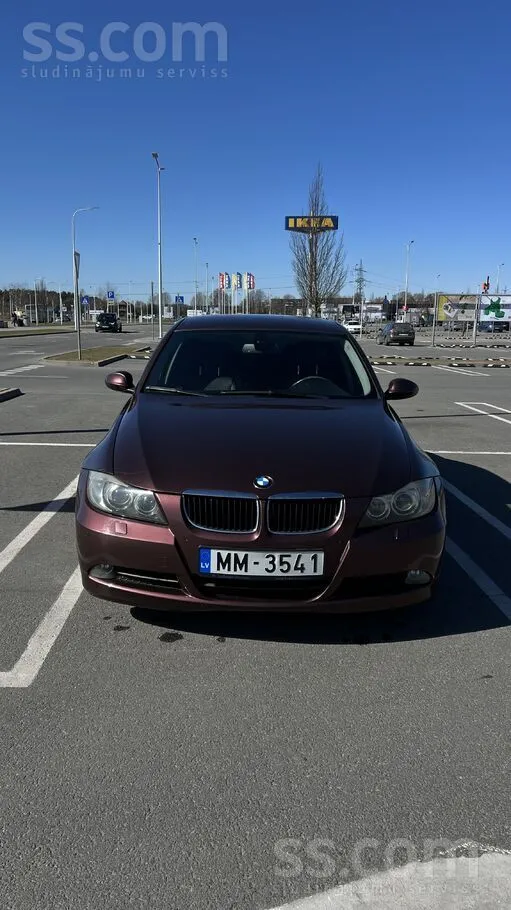 BMW Продаётся BMW 320, 2006 года, бензин. Автомобиль в