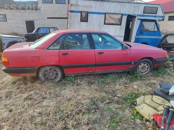 Audi 3gadi atpakaļ nolikta ejoša, tagad nelec. noņemta 