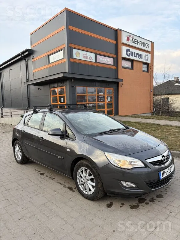 Opel Labi kopts auto. Tehniska apskate bez aizrādījumie