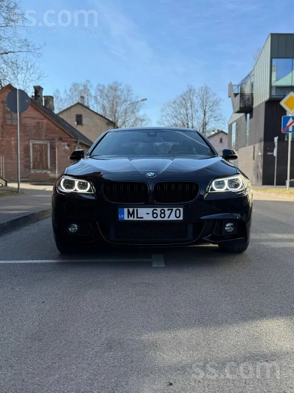 BMW M/pacete Bmw 535 xi Benzīns 225 Kw. Pilnākajā komp