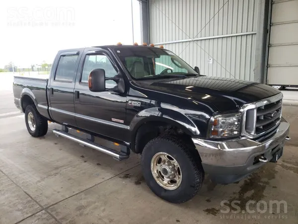 Ford Pārdod F250.