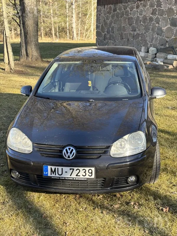 Volkswagen Pārdošanā uzticams auto, ir sīki vizuāli defekti, 
