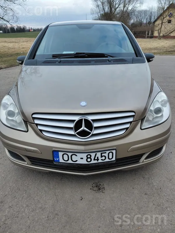 Mercedes Ceļa nodoklis nomaksāts uz visu gadu, tehniskā aps