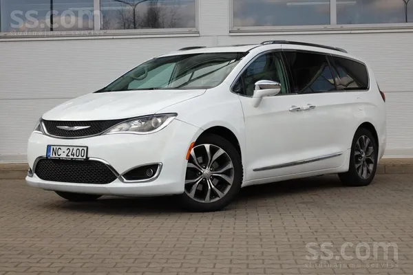 Chrysler 3.6i Limited, harmankardon, keyless, panorāmas lūk