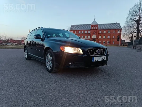 Volvo Volvo V70 2.0D 2010.g, diezgan jaudīgs un ekonomis