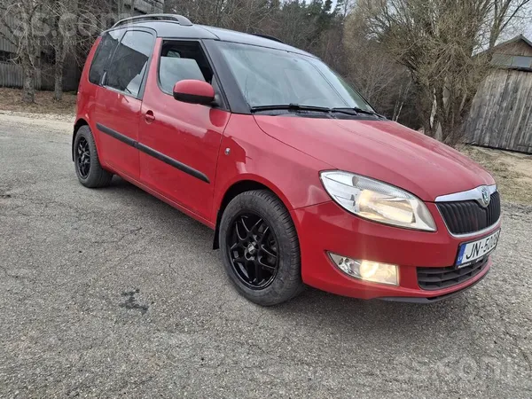Skoda Pārdodas tehniski un vizuāli labs auto , jauna teh