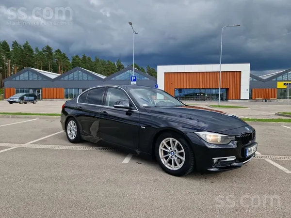 BMW Pārdodu koptu un uzticamu BMW 318d (F30), 2014. ga