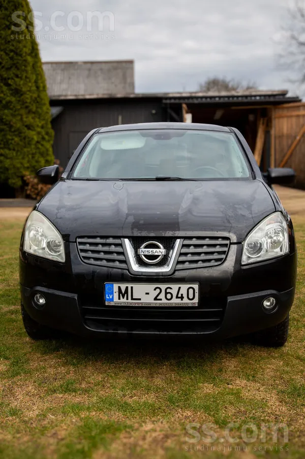 Nissan Pārdod vieglo automašīnu Nissan Qashai, 2008. gada