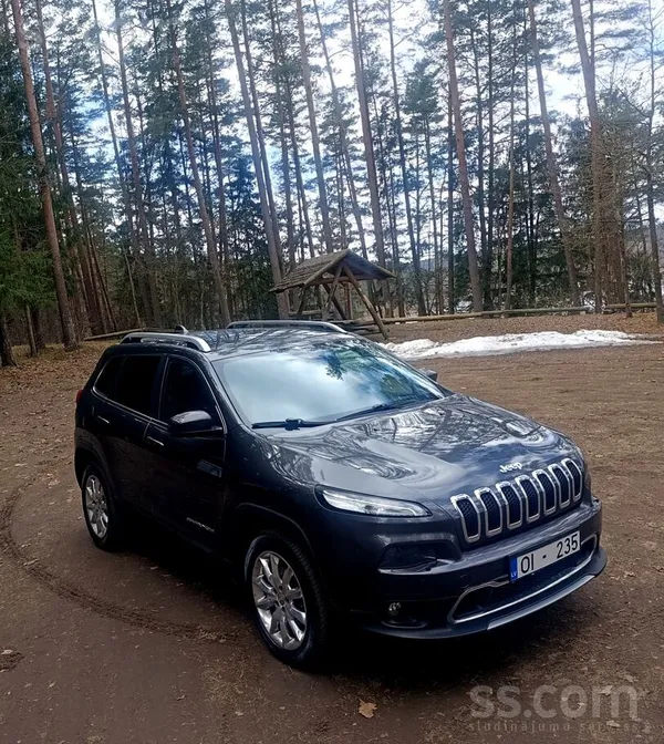 Jeep Auto atdzīts no Itālijas ļoti labā stāvoklī , nodo