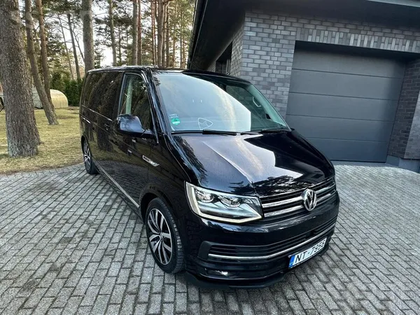 Volkswagen Bulli Highline ar bagātīgu komplektāciju un pilnu 