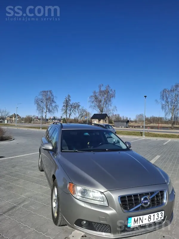 Volvo Pārdodu volvo v70. Svaiga TA gandrīz uz gadu, leģe