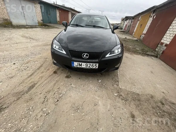 Lexus Новая резина. Без ключевой доступ, led фары, подве