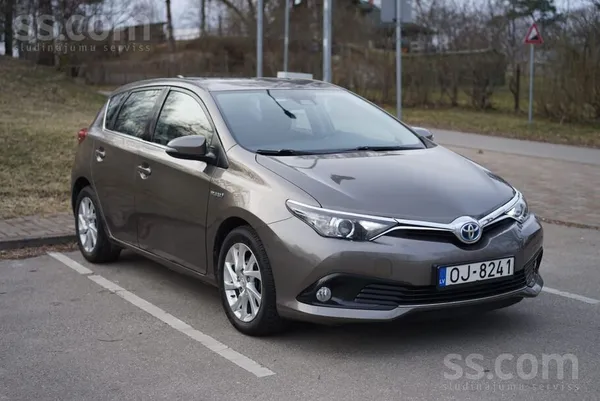 Toyota Teicamā tehniskā un lieliskā vizuālā stāvoklī ar ļ