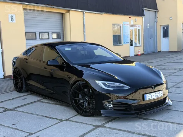 75D 386kw
Vizuālā performances paka
R21 vasaras diski
R20 ziemas diski
Uzklāts g
