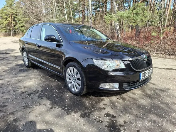 Skoda Škoda superb, pirms skates mainīta motoram eļļa, p