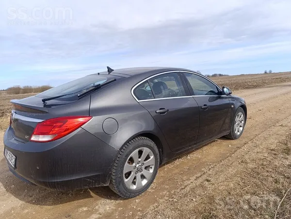 Opel Pārdod Opel Insignia 2011.gada 2, 0 dīzelis. Auto