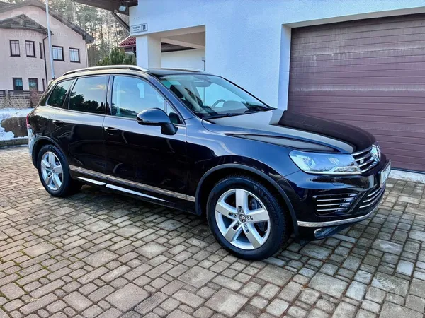 Pārdodu VW Touareg R-Line. Pārsvarā izmantots ģimenes ceļojumiem pa Eiropu.