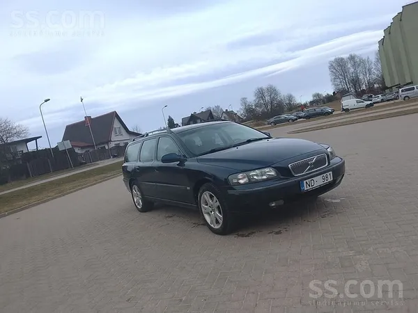 Volvo Sveiki pardodu volvo, laba vizuālā stāvokli gan te