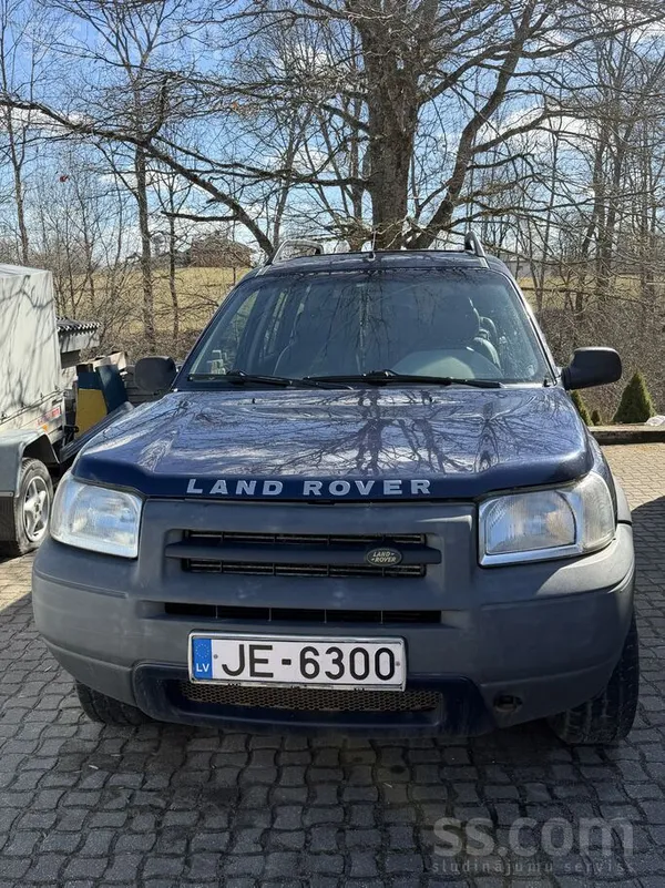 Land-rover Pārdod mašīnu, ir jaunas riepas. Auto atrodas Cēsī