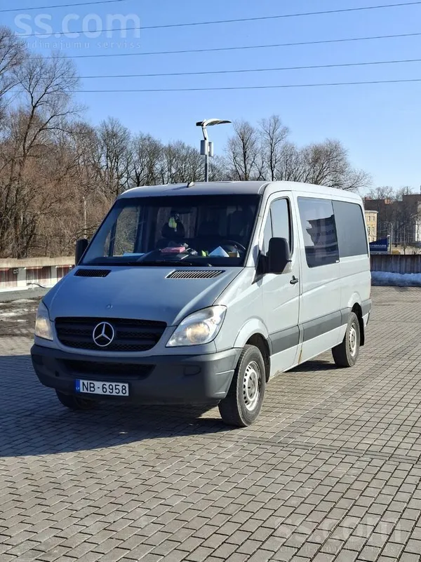 Mercedes Pardodu Mercedes Sprinteru tehniski laba stavokli.