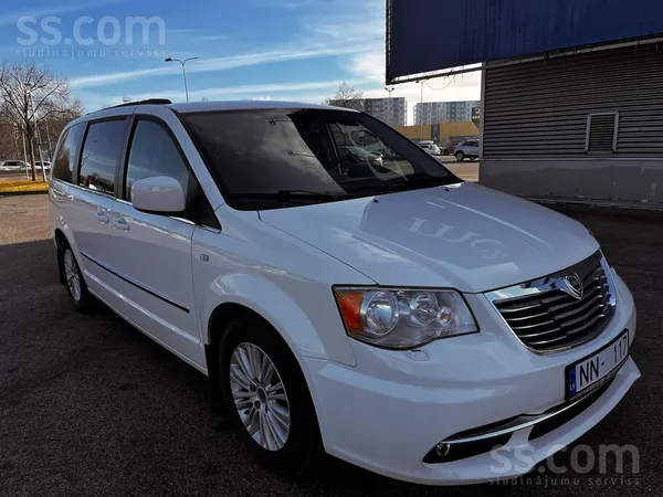 Lancia Uzticams, komfortabls un ļoti ietilpīgs 7vietīgs ģ