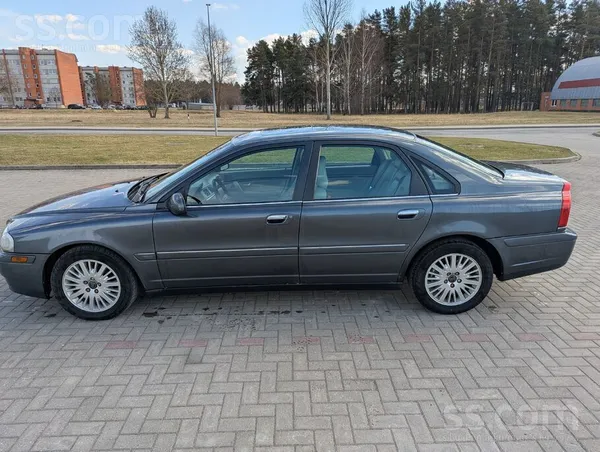 Volvo Pārdodas 2004.g. volvo s80 2.4d D5 motoru, labā te