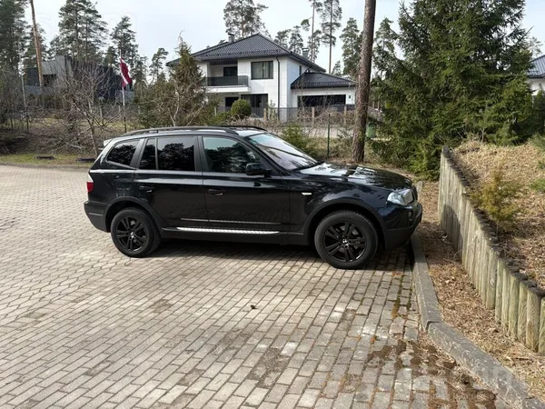 BMW Pardodas X3 ļoti laba stāvoklī. 30k km atpakaļ tik